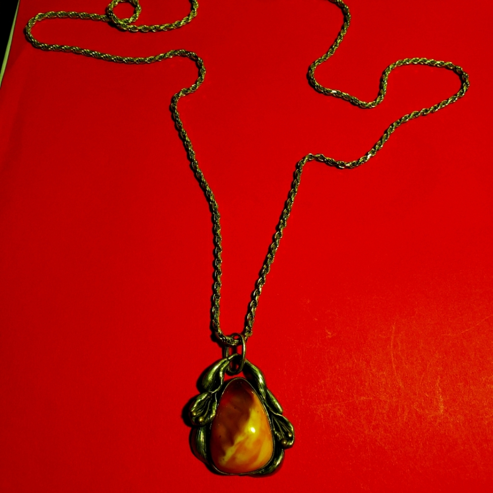 Vintage 925 Sterling Silver  Baltic Amber Pendent